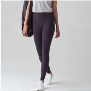 Lululemon Wunder Under - Size 6 - Boysenberry